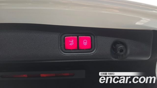 Mercedes-Benz E-Class E300 4MATIC Exclusive