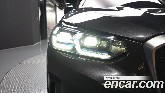 BMW iX3 M Sports