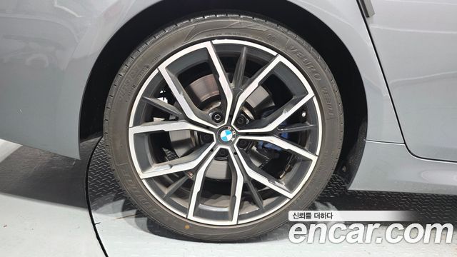 BMW 5-Series 530i xDrive M Sport Package