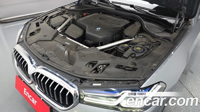 BMW 5-Series 530i xDrive M Sport Package