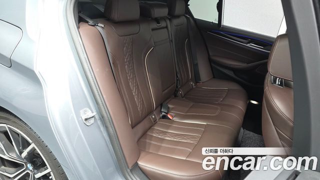 BMW 5-Series 530i xDrive M Sport Package