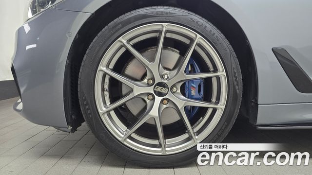 BMW 5-Series 530i M Sport Package Plus