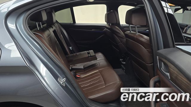 BMW 5-Series 530i M Sport Package Plus