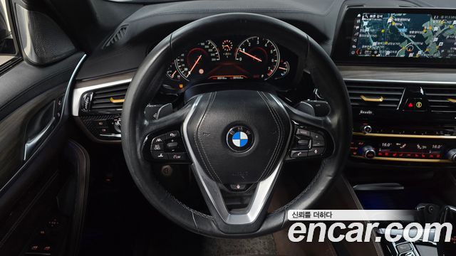 BMW 5-Series 530i M Sport Package Plus