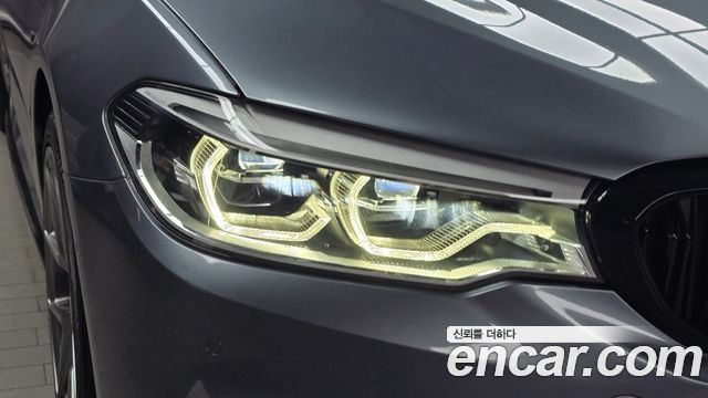 BMW 5-Series 530i M Sport Package Plus