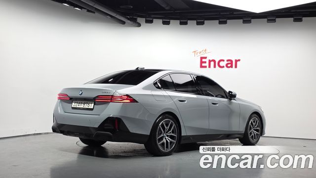 BMW 5-Series 523d M Sport