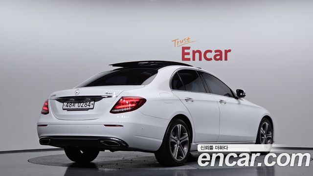 Mercedes-Benz E-Class E300 4MATIC Avnatgarde