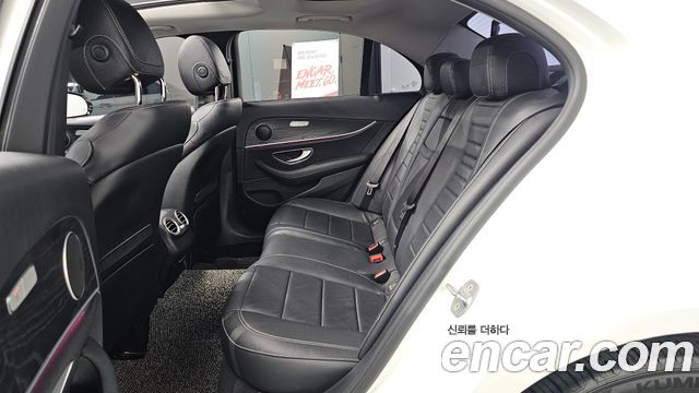 Mercedes-Benz E-Class E300 4MATIC Avnatgarde