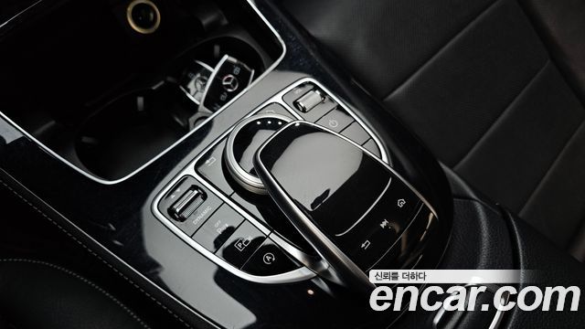 Mercedes-Benz E-Class E300 4MATIC Avnatgarde