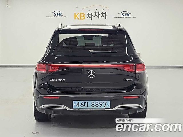 Mercedes-Benz EQB EQB300 4MATIC AMG Line