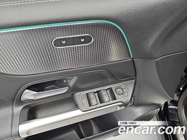 Mercedes-Benz EQB EQB300 4MATIC AMG Line
