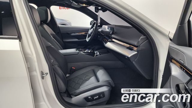 BMW 5-Series 530e M Sport