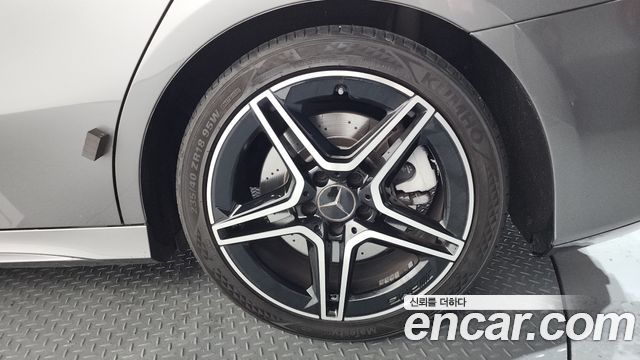 Mercedes-Benz A-Class AMG A35 4MATIC Sedan