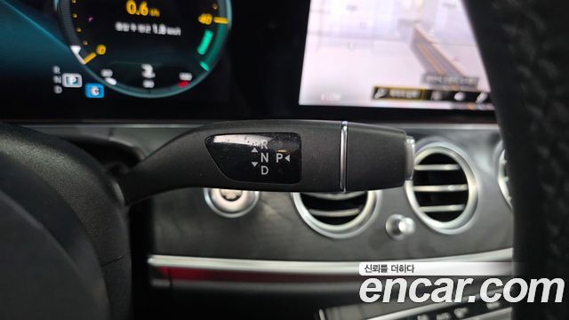 Mercedes-Benz E-Class E220d 4MATIC AMG Line