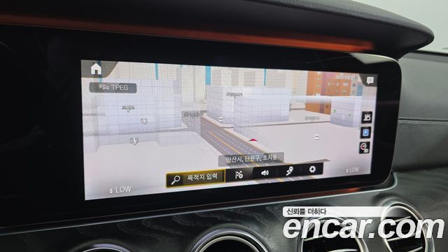 Mercedes-Benz E-Class E220d 4MATIC AMG Line
