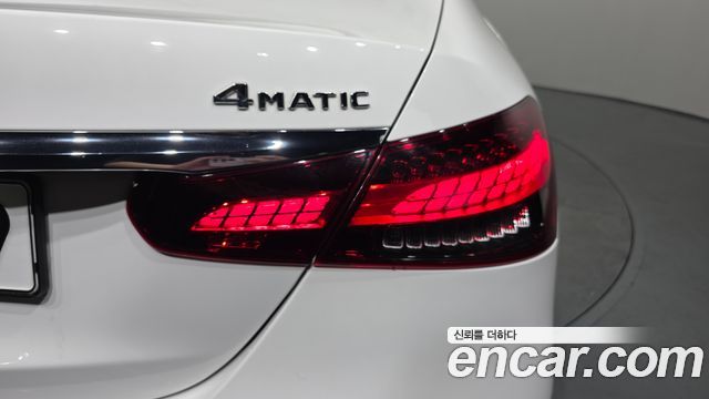 Mercedes-Benz E-Class E220d 4MATIC AMG Line