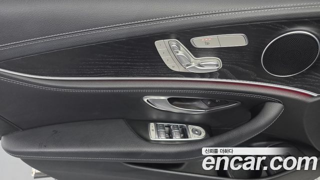 Mercedes-Benz E-Class E220d 4MATIC AMG Line