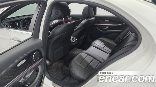 Mercedes-Benz E-Class E220d 4MATIC AMG Line