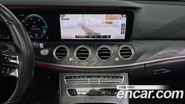 Mercedes-Benz E-Class E220d 4MATIC AMG Line