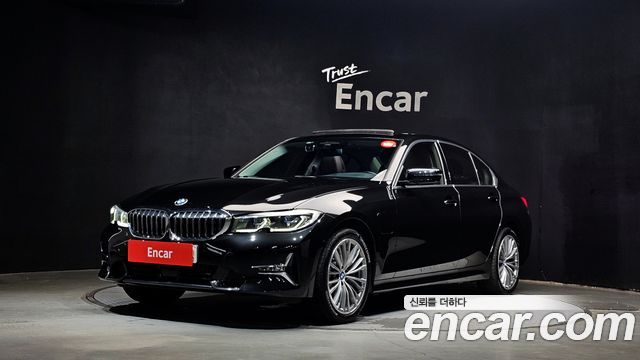 BMW 3-Series 330e Luxury