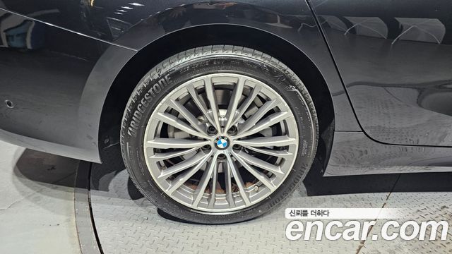 BMW 3-Series 330e Luxury