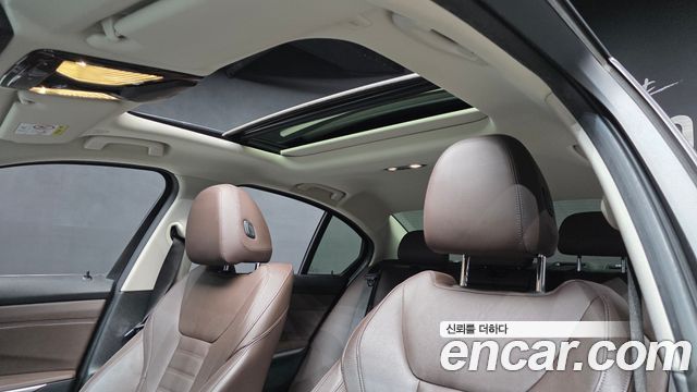 BMW 3-Series 330e Luxury