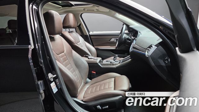 BMW 3-Series 330e Luxury