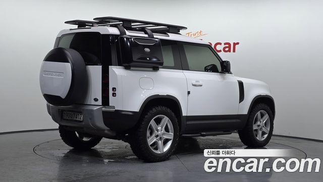 Land Rover Defender 90 D250 SE