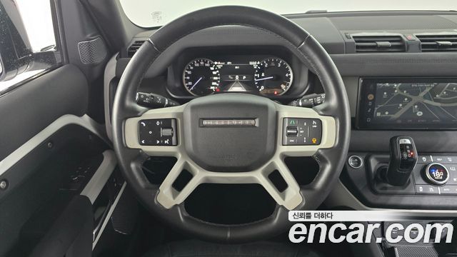 Land Rover Defender 90 D250 SE