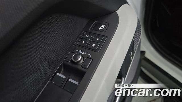 Land Rover Defender 90 D250 SE