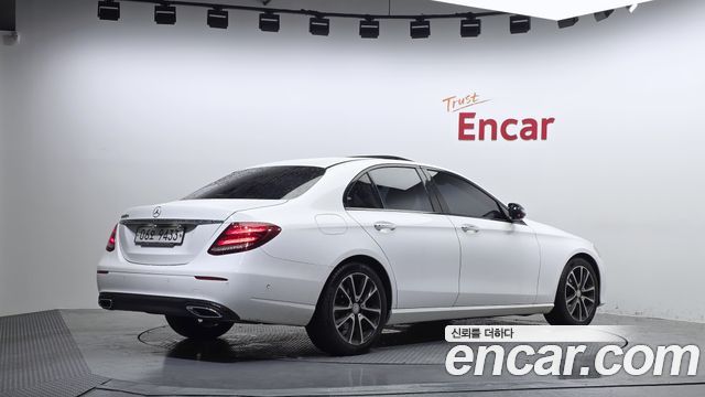 Mercedes-Benz E-Class E220d Avantgarde