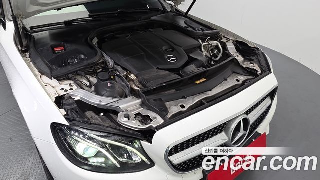 Mercedes-Benz E-Class E220d Avantgarde