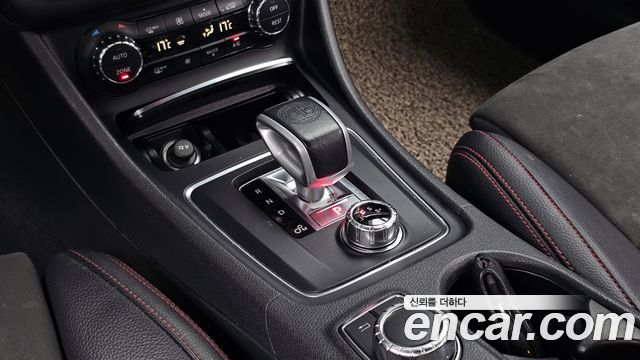 Mercedes-Benz GLA-Class GLA45 AMG 4MATIC