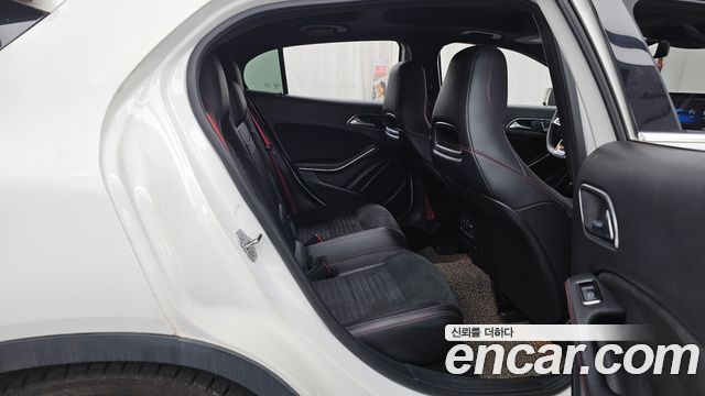 Mercedes-Benz GLA-Class GLA45 AMG 4MATIC
