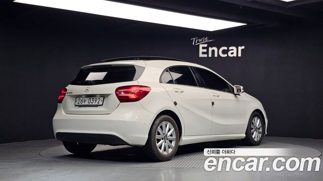 Mercedes-Benz A-Class A200
