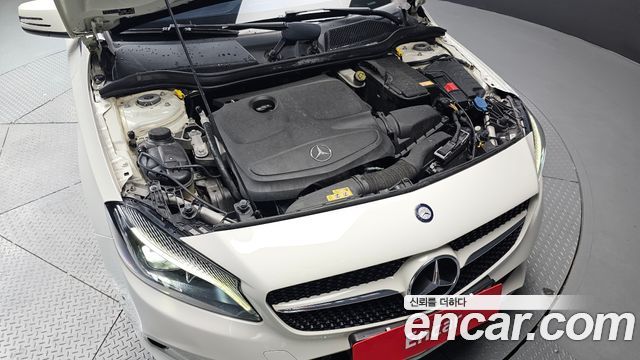 Mercedes-Benz A-Class A200