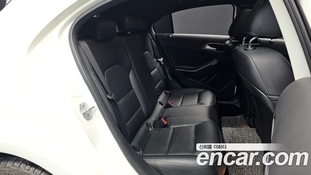 Mercedes-Benz A-Class A200