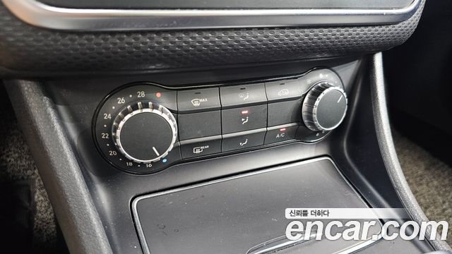 Mercedes-Benz A-Class A200