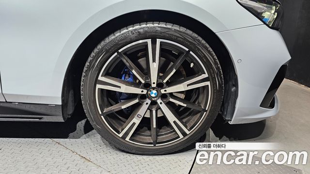 BMW 5-Series 530i xDrive M Sport
