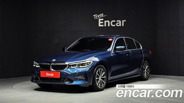 BMW 3-Series 320i