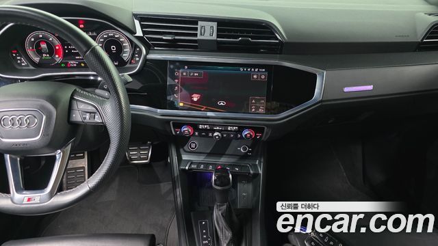 Audi Q3 35 TDI Premium Sportback