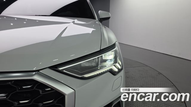 Audi Q3 35 TDI Premium Sportback