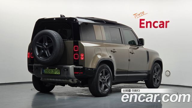 Land Rover Defender 110 P300 X-Dynamic SE