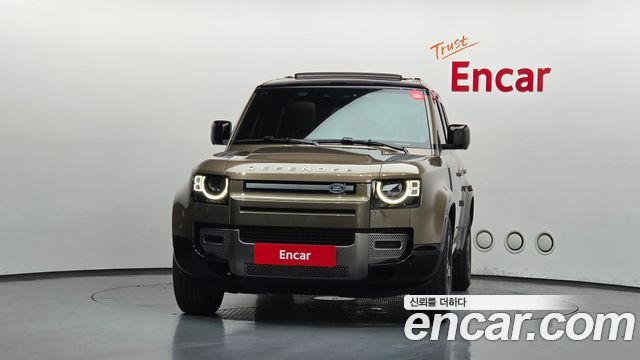 Land Rover Defender 110 P300 X-Dynamic SE