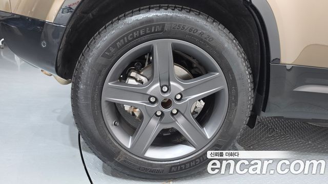 Land Rover Defender 110 P300 X-Dynamic SE