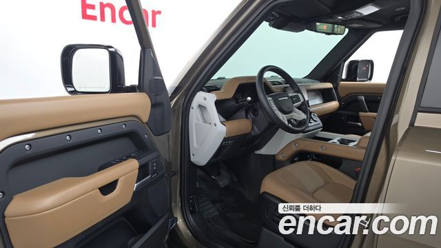 Land Rover Defender 110 P300 X-Dynamic SE