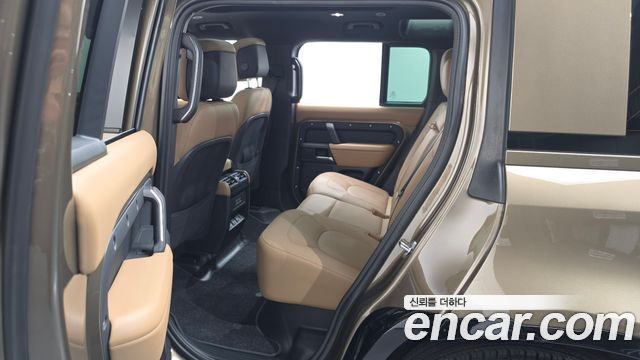 Land Rover Defender 110 P300 X-Dynamic SE