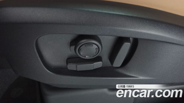 Land Rover Defender 110 P300 X-Dynamic SE
