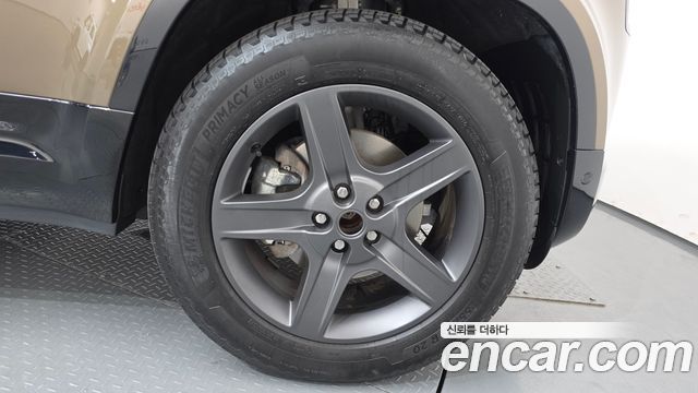 Land Rover Defender 110 P300 X-Dynamic SE