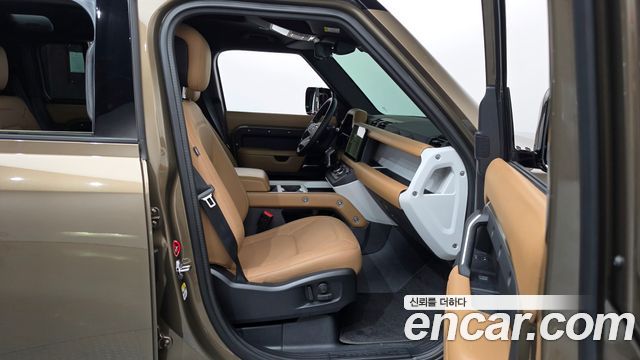 Land Rover Defender 110 P300 X-Dynamic SE